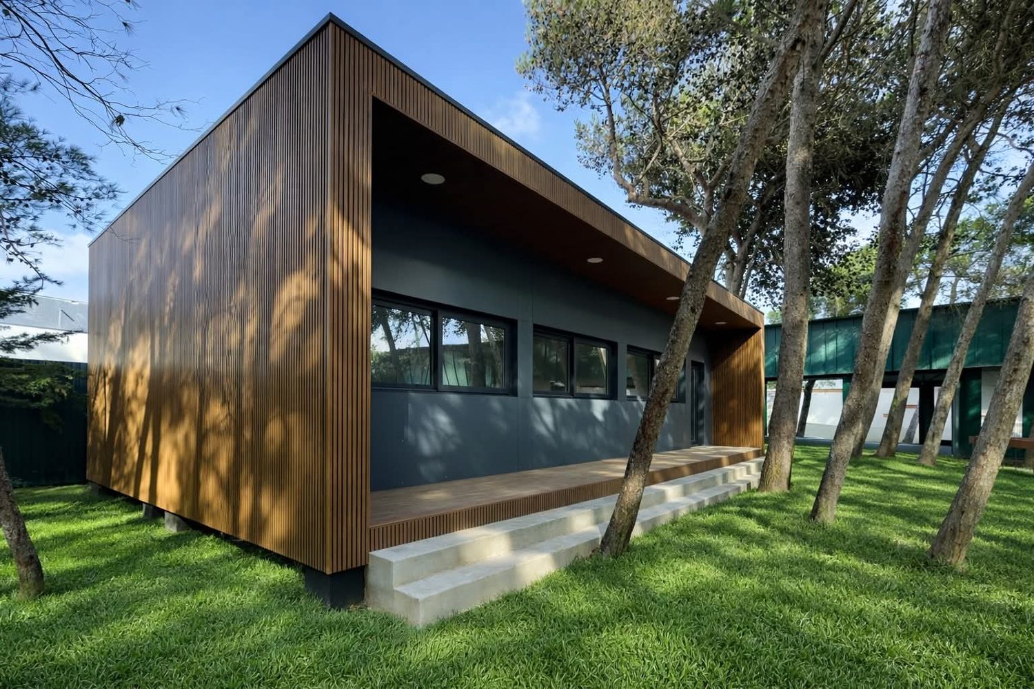 Fachada com paineis isotermicos